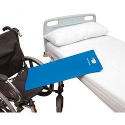 Grooved board to assist transfers (one hand grip)